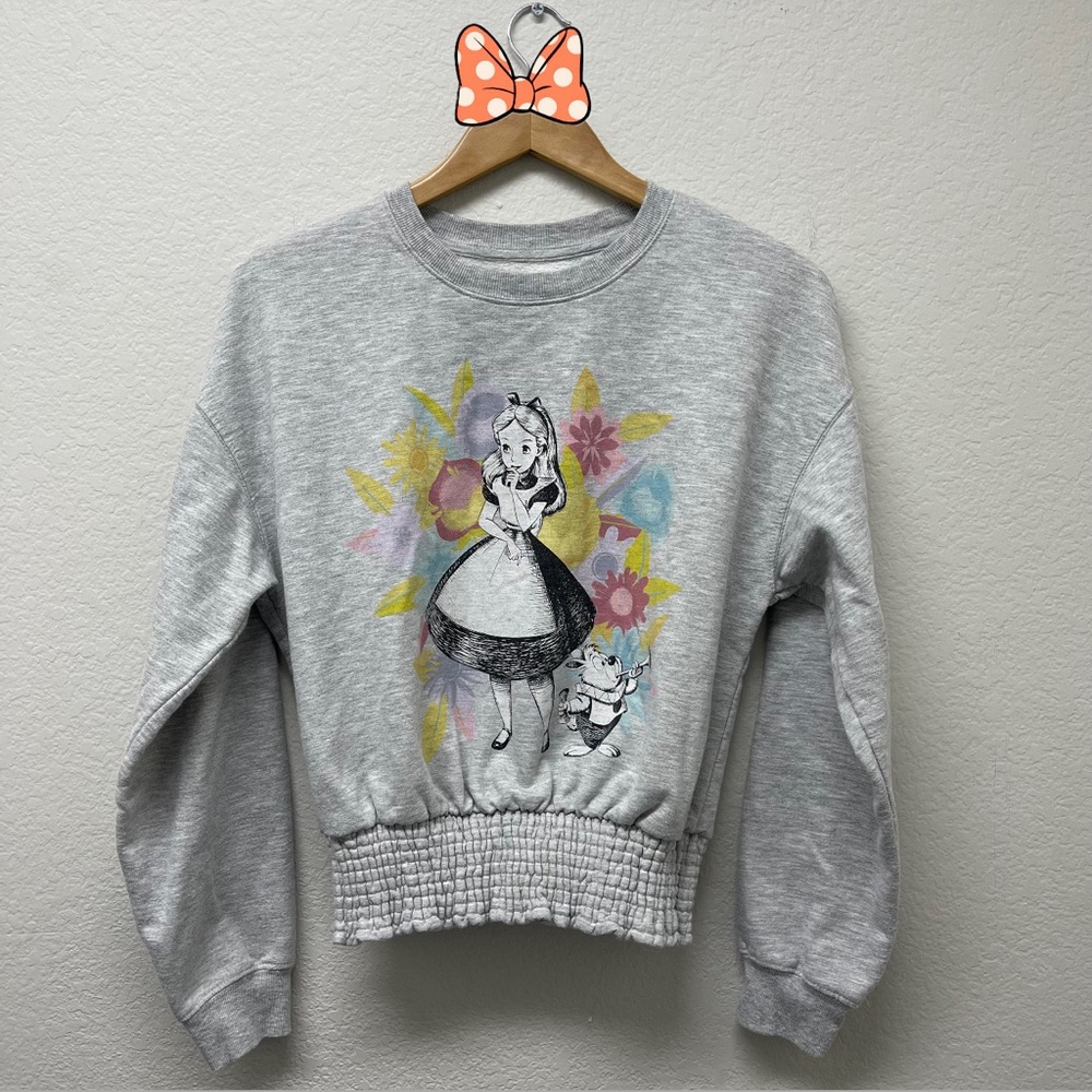 DISNEY Alice in Wonderland Gray Crewneck Graphic